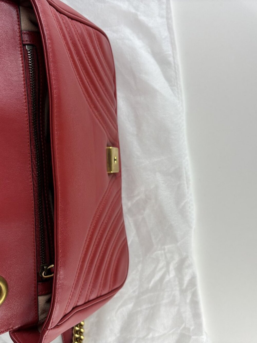 Gucci GG Marmont Medium Shoulder Bag Flap Quilted Crossbody Chain Red Heart EUC - Picture 15 of 16